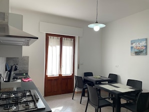 Private kitchen - Rooms with private bathrooms just a few minutes from the most beautiful beaches in Ogliastra, (Cardedu)