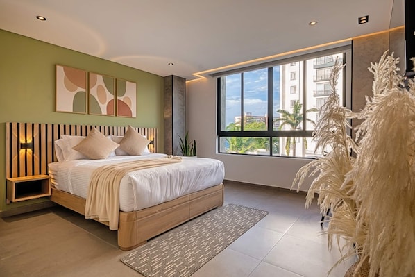 In-room safe, WiFi (free), bed sheets