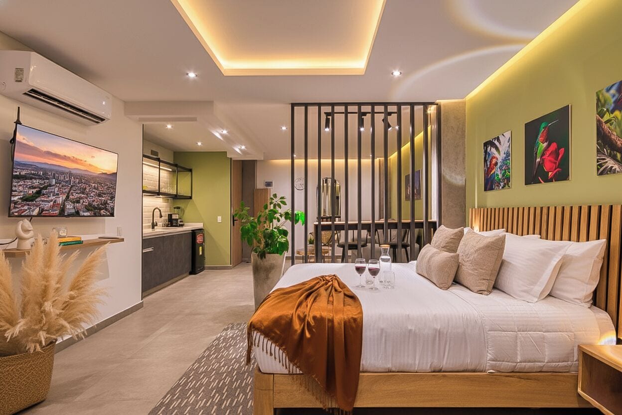 Zimmersafe, Bügeleisen/Bügelbrett, kostenloses WLAN