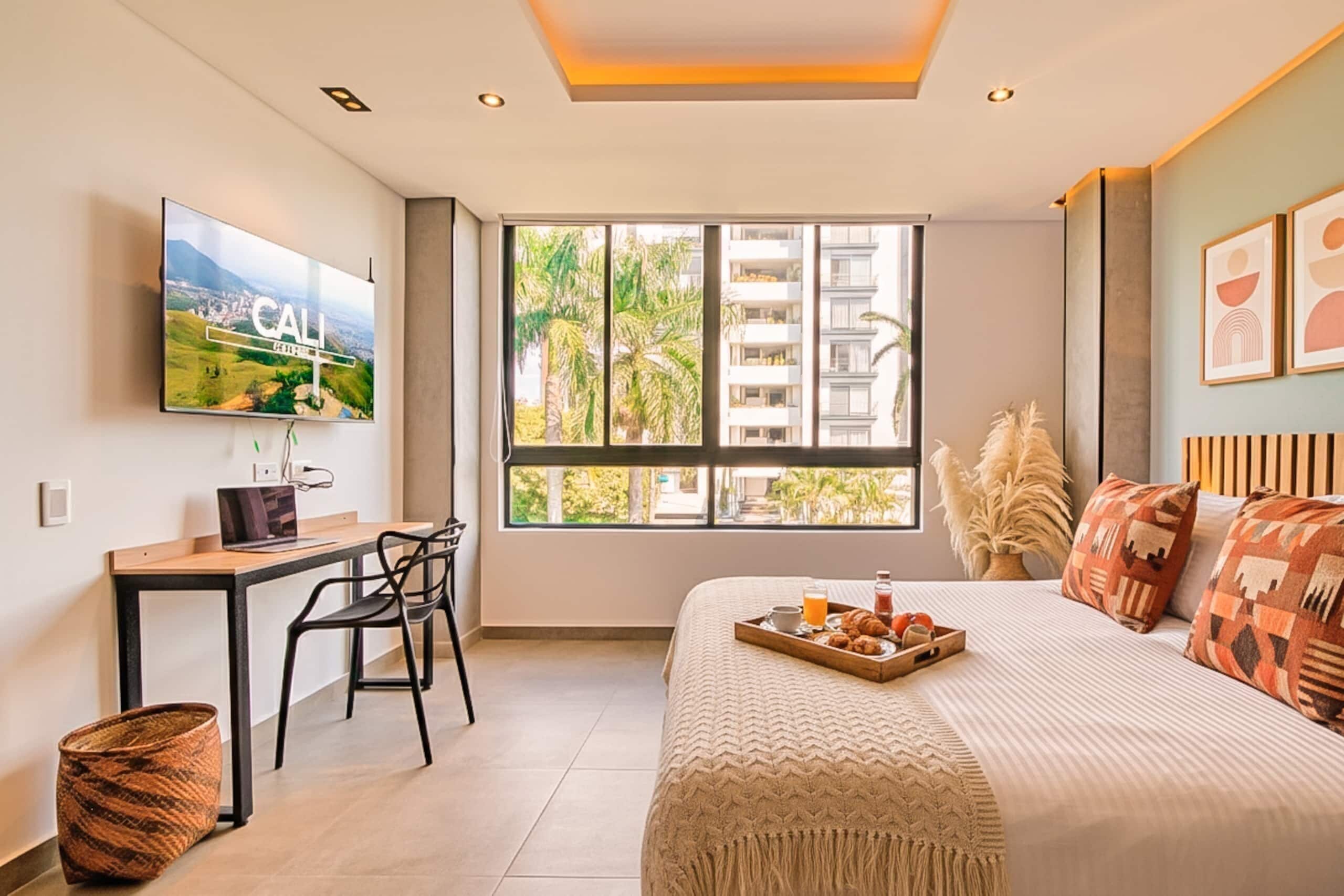 In-room safe, WiFi (free), bed sheets