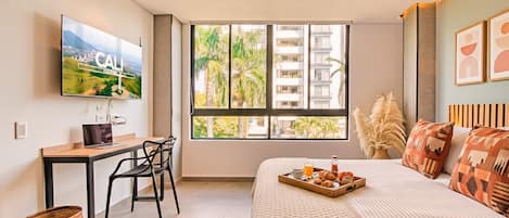 In-room safe, WiFi (free), bed sheets