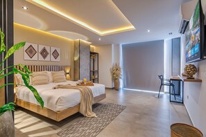 Family Apartment | In-room safe, iron/ironing board, free WiFi