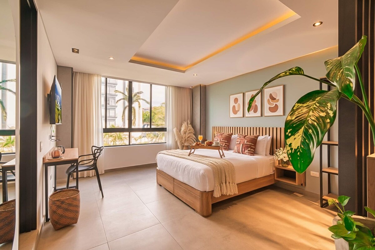 In-room safe, WiFi (free), bed sheets