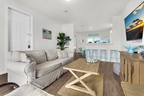 House, Multiple Beds (Sea La Vie) | Living area - Sea La Vie (Navarre)