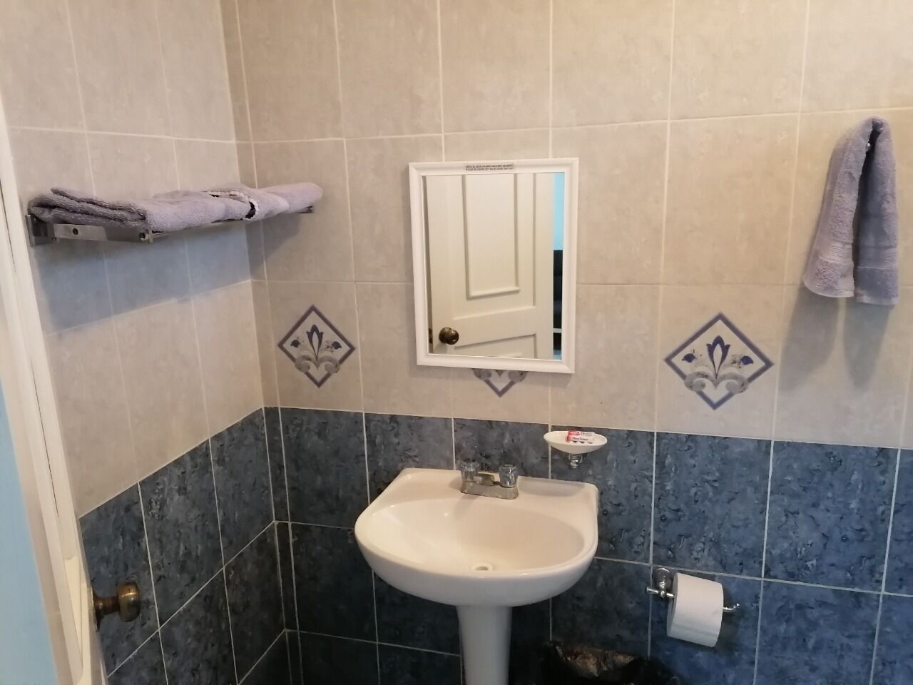 Dusche, Handtücher, Seife, Toilettenpapier