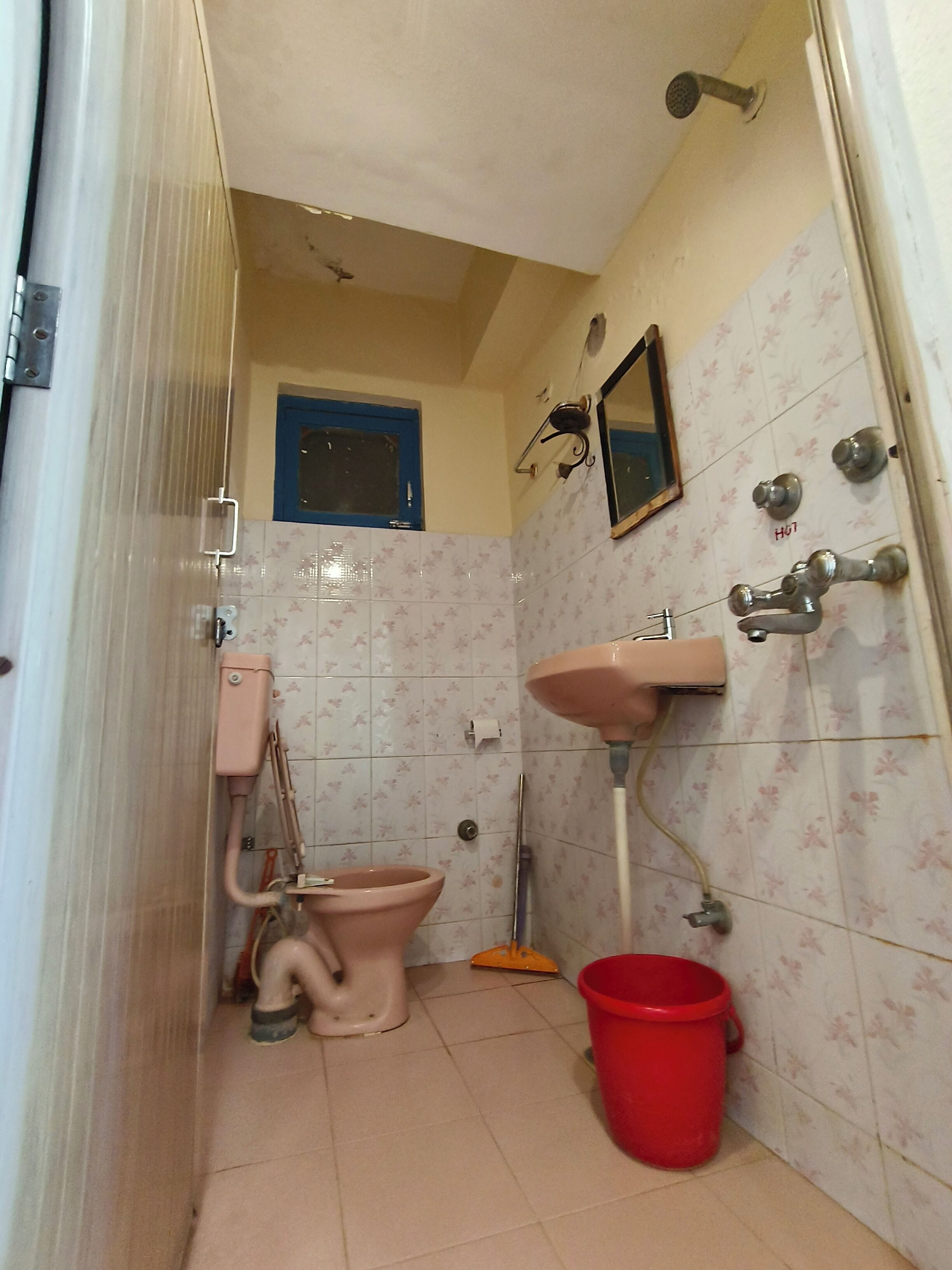 Deluxe Double Room, Balcony, City View | Desk, free WiFi