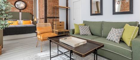 ベーシック スタジオ | リビング エリア | テレビ