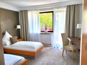 Superior Twin Room, Balcony, Garden View | Free WiFi - Haus im Herrengrund (Schollbrunn)