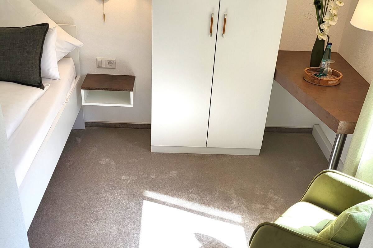 Standard Single Room | Free WiFi