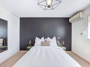 5 slaapkamers, een bureau, internet
