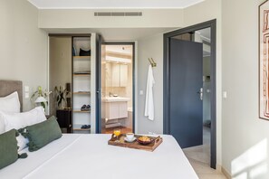 Blackout curtains, soundproofing, iron/ironing board, free WiFi - Vivre Cannes (Cannes)