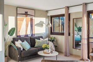 Deluxe Apartment, 1 Queen Bed with Sofa bed, Balcony, Garden View | Living area | TV - Vivre Cannes (Cannes)
