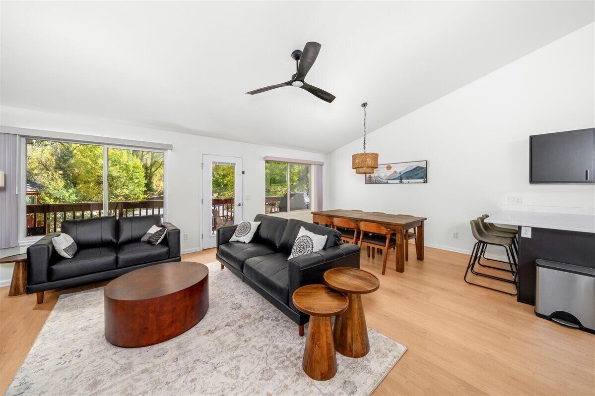 智能電視、書籍