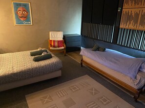 Iron/ironing board, internet, bed sheets