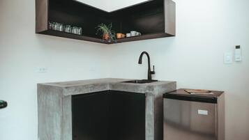 Superior Suite, Ocean View | Private kitchen