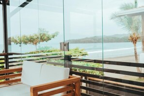 Suite superior, vistas al mar | Terraza o patio