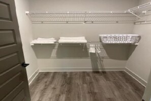 Interior - Promo Rate - Fully Furnished 2BR in Vibrant Wellen Park (Venice)