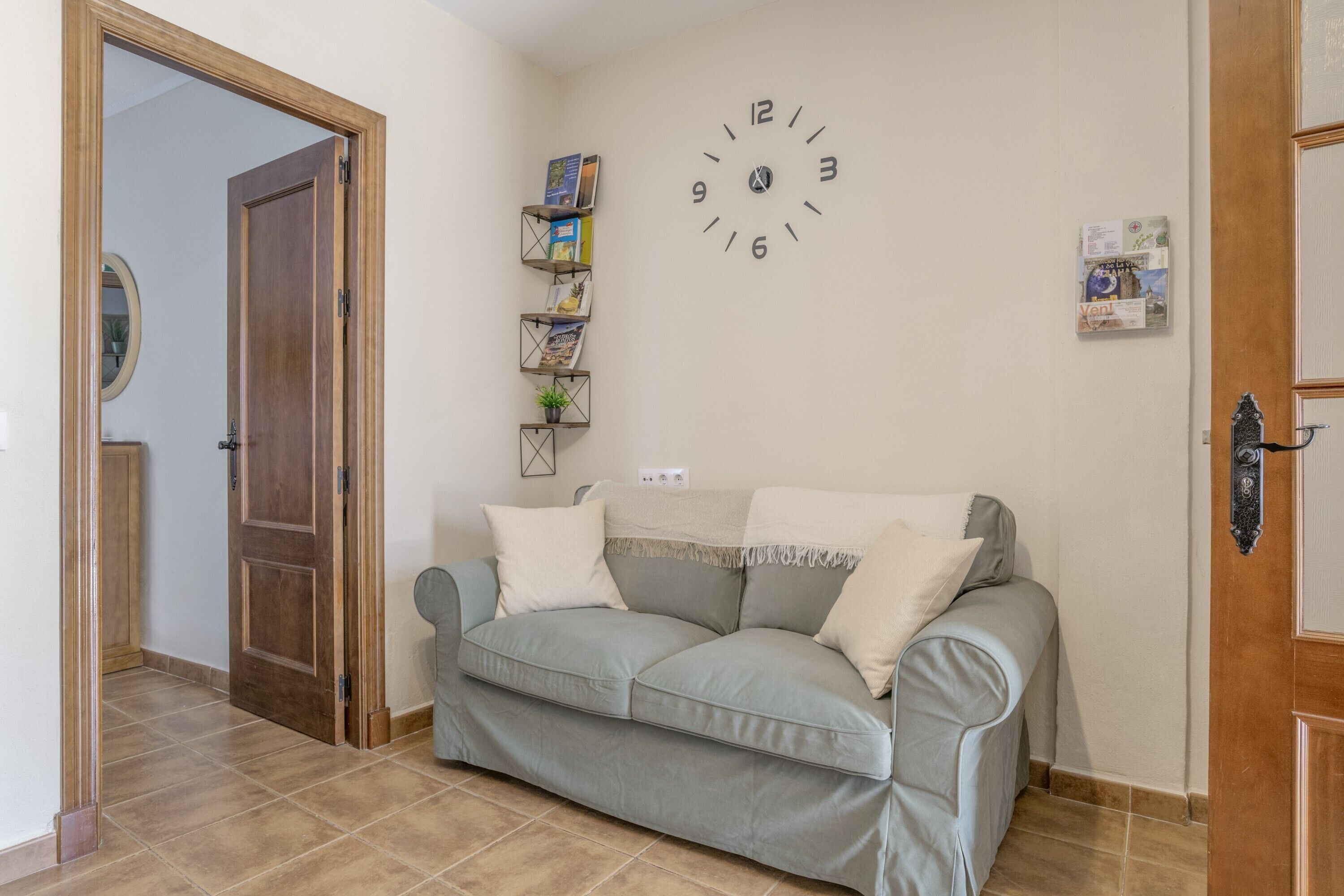 Televisión y chimenea 