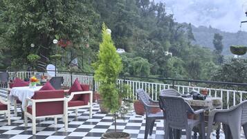 Deluxe Suite, Valley View | Terrace/patio