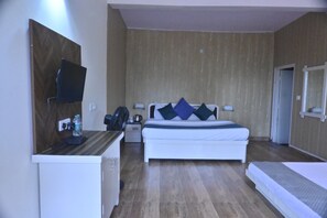 Deluxe Suite, Valley View | Free WiFi