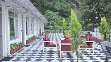 Deluxe Suite, Valley View | Terrace/patio