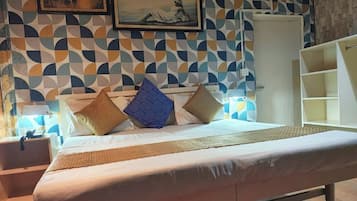 Decoración personalizada, muebles diferentes y wifi gratis