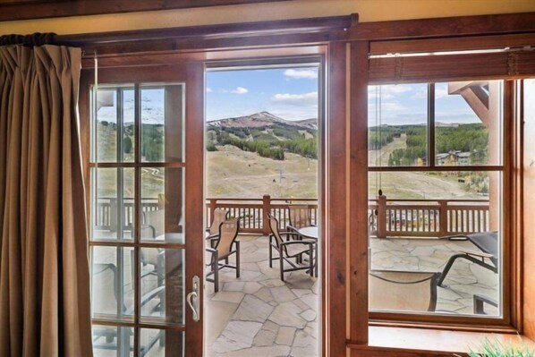 Exterior - Luxury 4 Bedroom One Ski Hill Place Condo - Ski-in, Ski-out (Breckenridge)