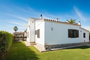 Exterior - Family-friendly holiday home near the beach in Sant Pere Pescador (Sant Pere Pescador)
