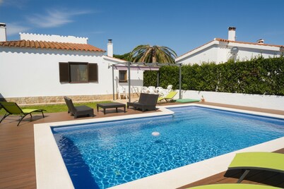 Familienfreundliches Ferienhaus in Strandnähe in Sant Pere Pescador