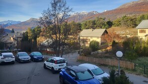 Property grounds - Charming apartment overlooking the valley (Briançon)
