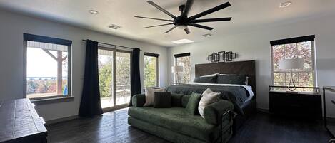 5 Schlafzimmer, Schreibtisch, kostenloses WLAN, Bettwäsche