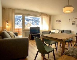 Interior - Large 1 bedroom - free parking - dream views- (Leukerbad)
