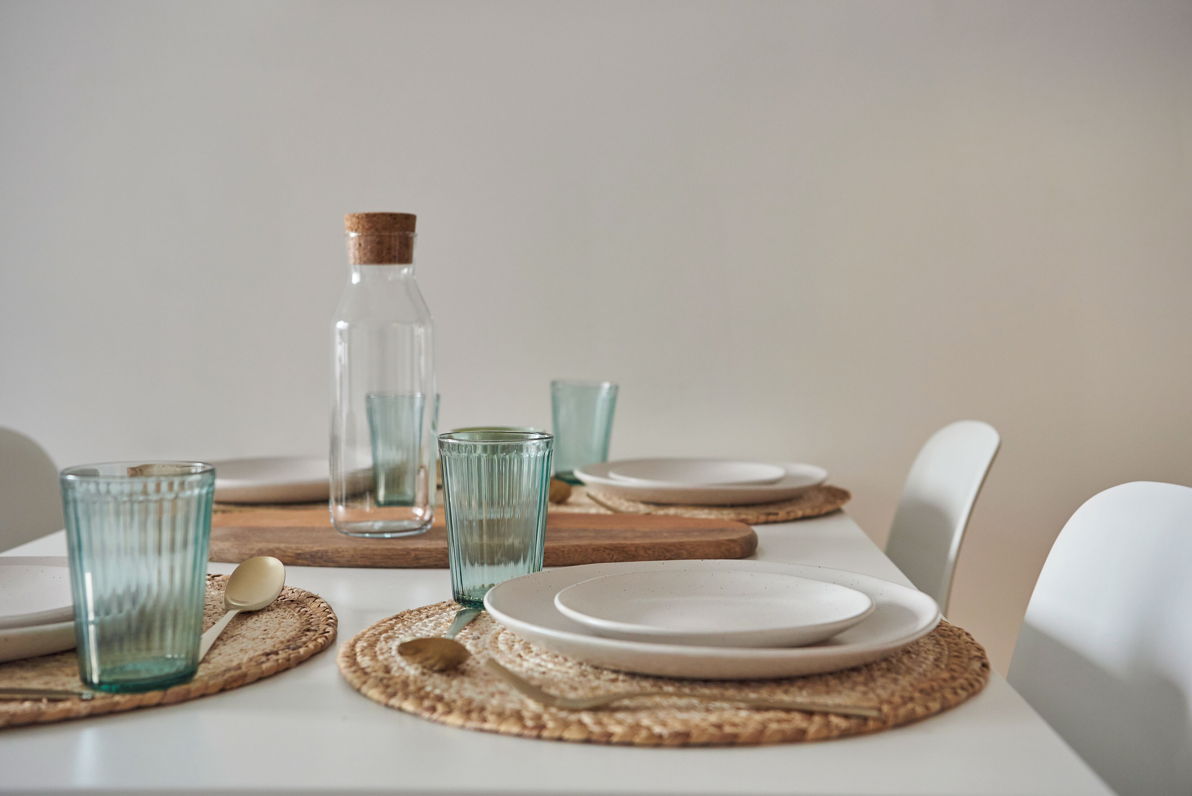 Single Room, Non Smoking, City View | In-room dining