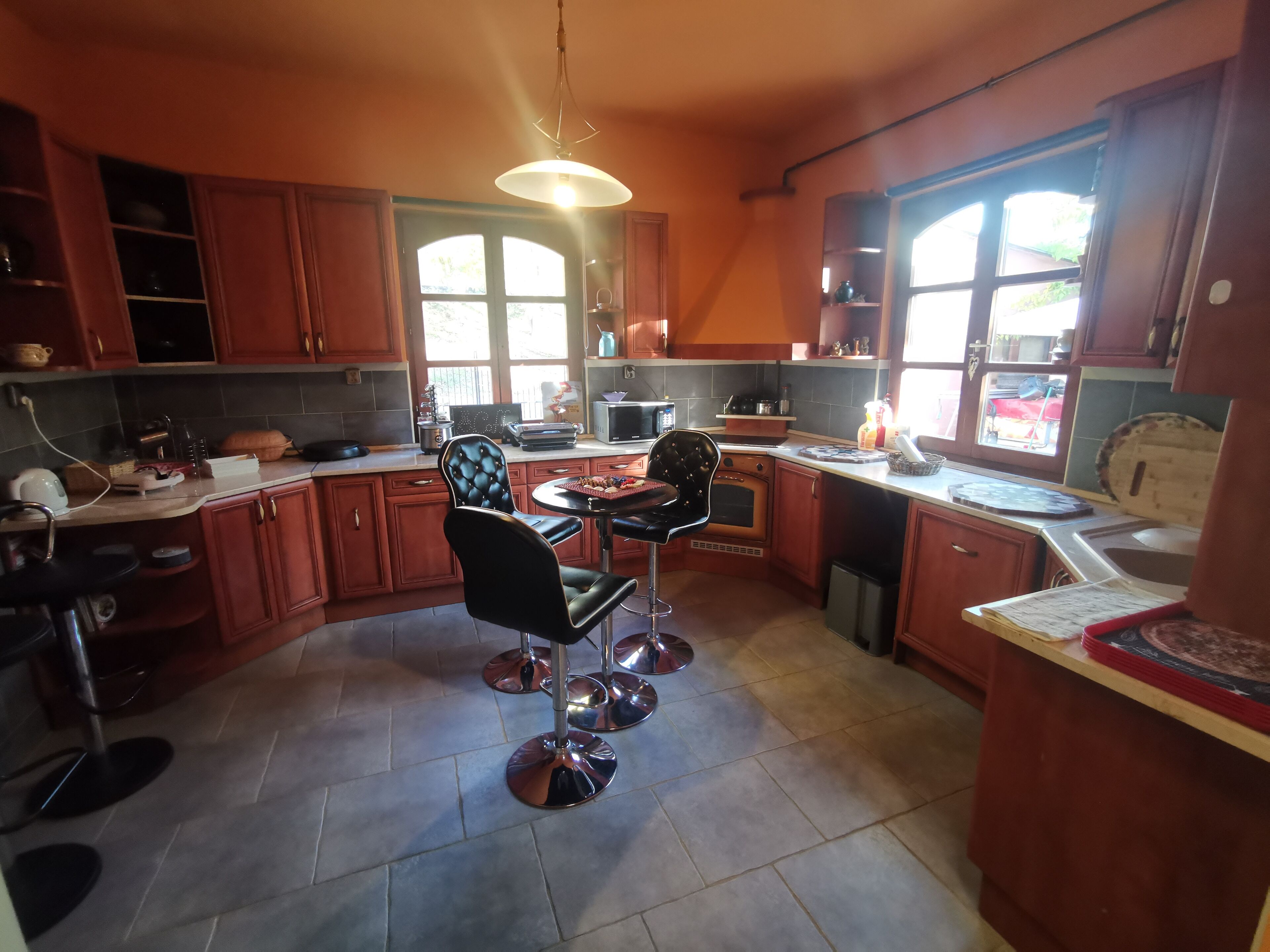 Microwave, oven, stovetop, dishwasher