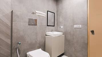 Shower, free toiletries, towels, soap