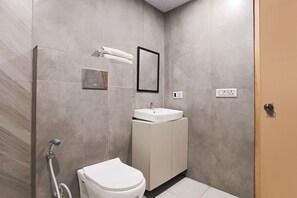 Shower, free toiletries, towels, soap