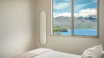 3 bedrooms, desk, free WiFi, bed sheets