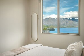 3 bedrooms, desk, free WiFi, bed sheets - Fernhill Lookout | 5 min to Town • Remarkable View (Queenstown)