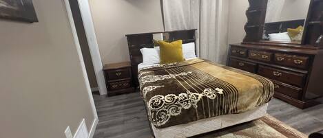 2 habitaciones, tabla de planchar con plancha y wifi gratis