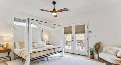 Private Hot tub, Pets Allowed, Park Close By!