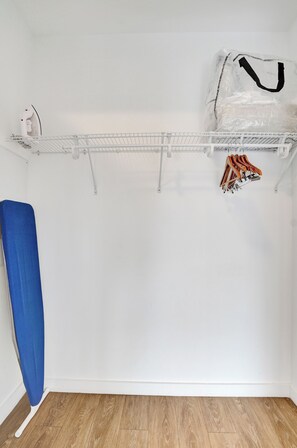 Apartamento superluxo, sacada, vista para a cidade | Parte interna