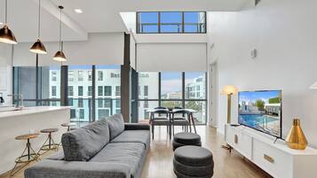 Luxury Apartment, Balcony, City View | Living area