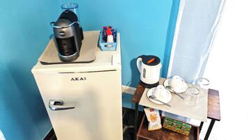 Standard Room | In-room dining