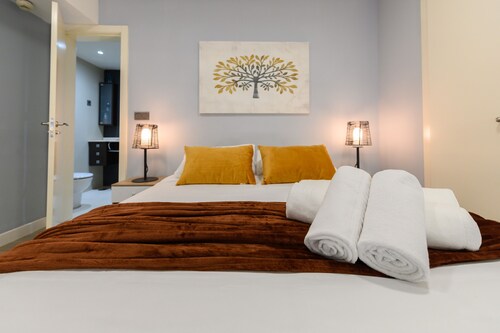 Cozy Duplex with Open Kitchen and Private Suite in Madrid  LDM11034