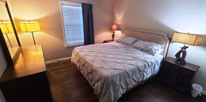 Iron/ironing board, Internet, bed sheets