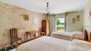 1 bedroom, iron/ironing board, WiFi