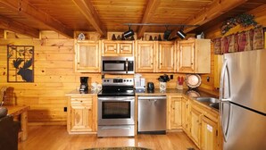 Unclassified image, 5 of 55, button - Oak Tree Lodge #2509 (Sevierville)