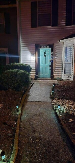 Exterior detail - The Trace. Elegant Eclectic Home W/Patio Smyrna Ga (Smyrna)