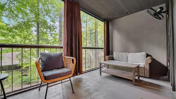 Condo, Multiple Beds (Bear Hug Hideaway #368) | Living area