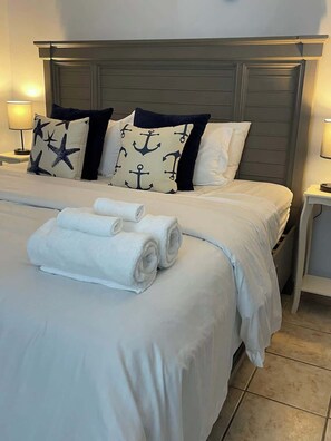 Iron/ironing board, travel cot, WiFi, bed sheets - Beachfront, Spacious Home, Private Luxury Pool! (Palmer)